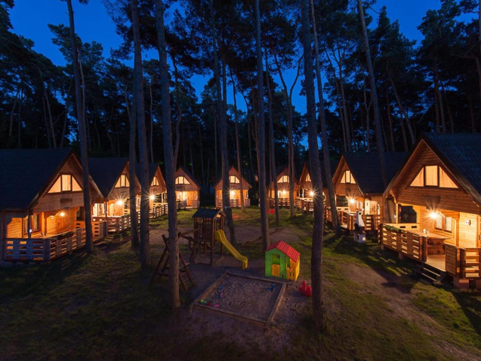 Spacious Holiday Homes Near The Beach In Побєрово Екстер'єр фото