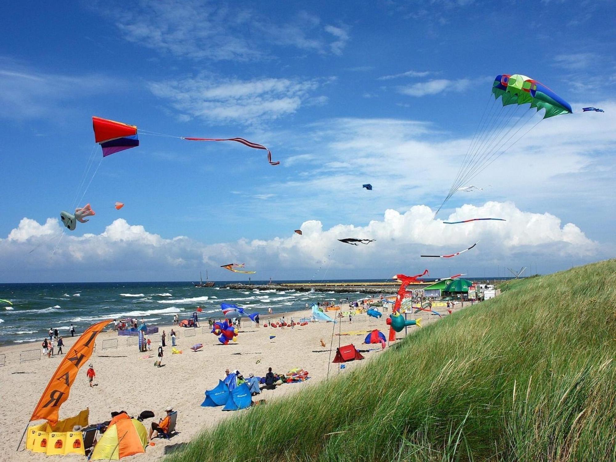 Spacious Holiday Homes Near The Beach In Побєрово Екстер'єр фото